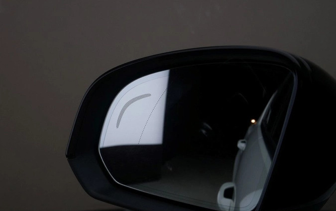 Volvo XC 40 cena 117899 przebieg: 59998, rok produkcji 2020 z Warszawa małe 211